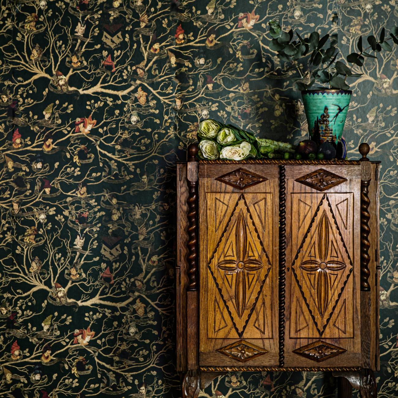 Black Family Tapestry MinaLima Wallpaper - Image 3