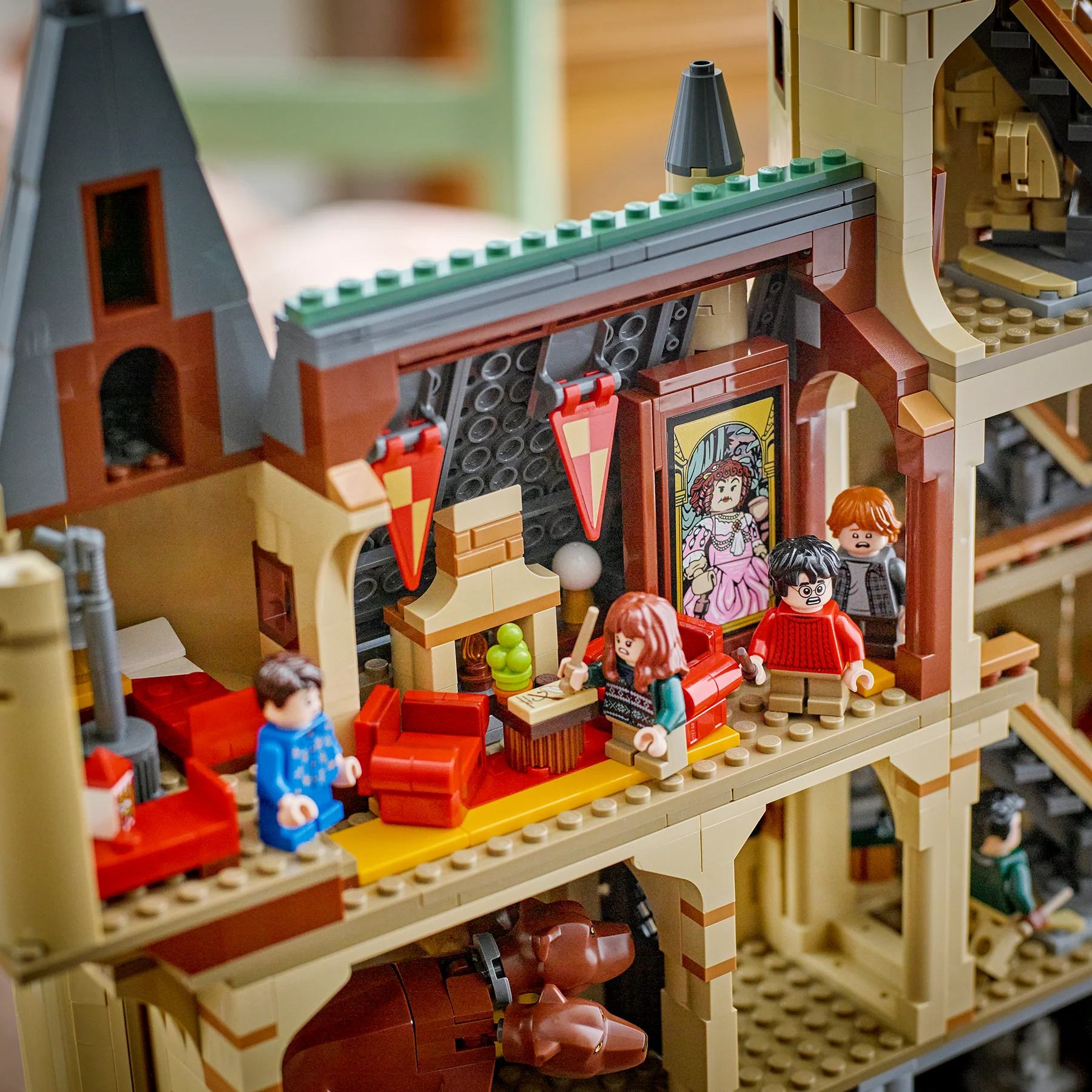 Hogwarts Castle - The Main Tower LEGO - Image 5