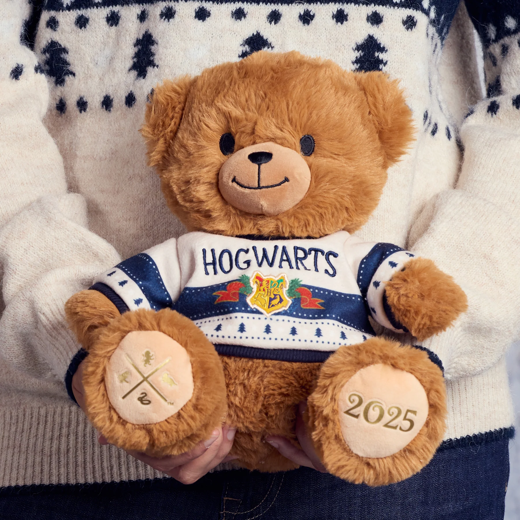 Hogwarts Christmas Bear - Image 3