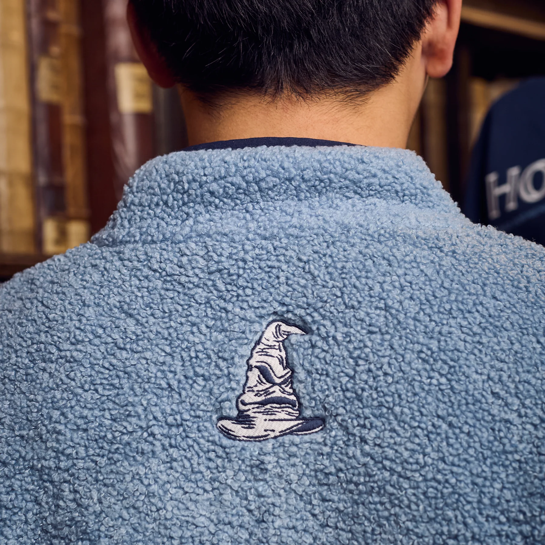 Hogwarts Crest Fleece - Image 3