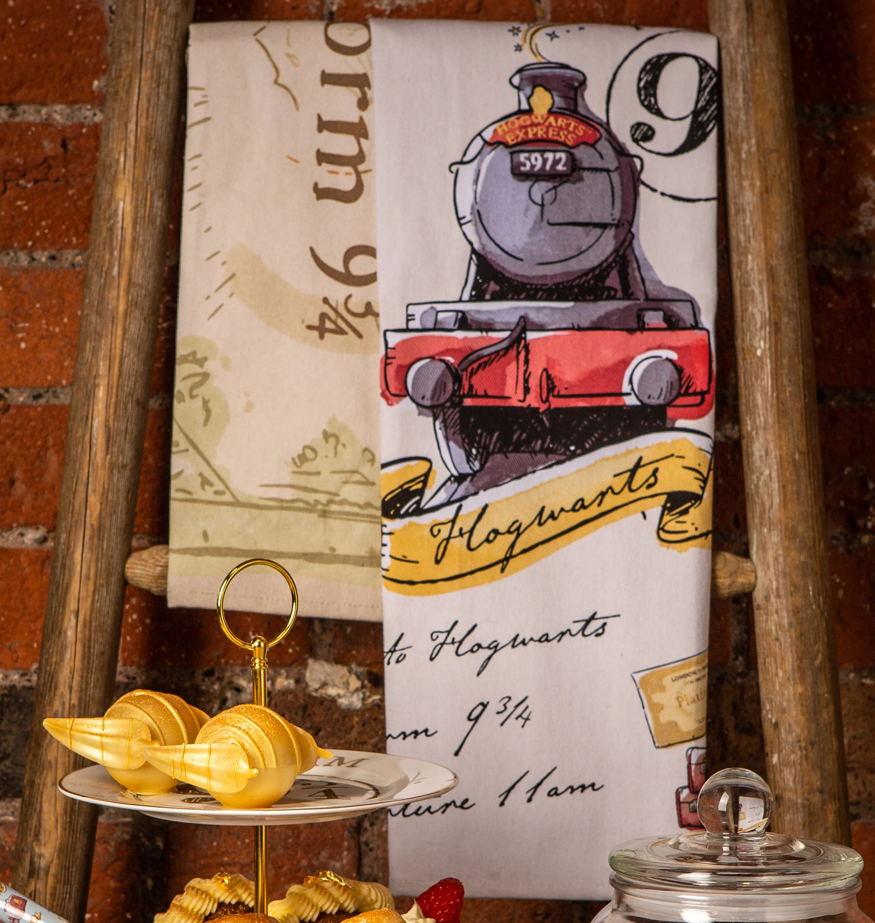 Hogwarts Express Tea Towel Set - Image 5