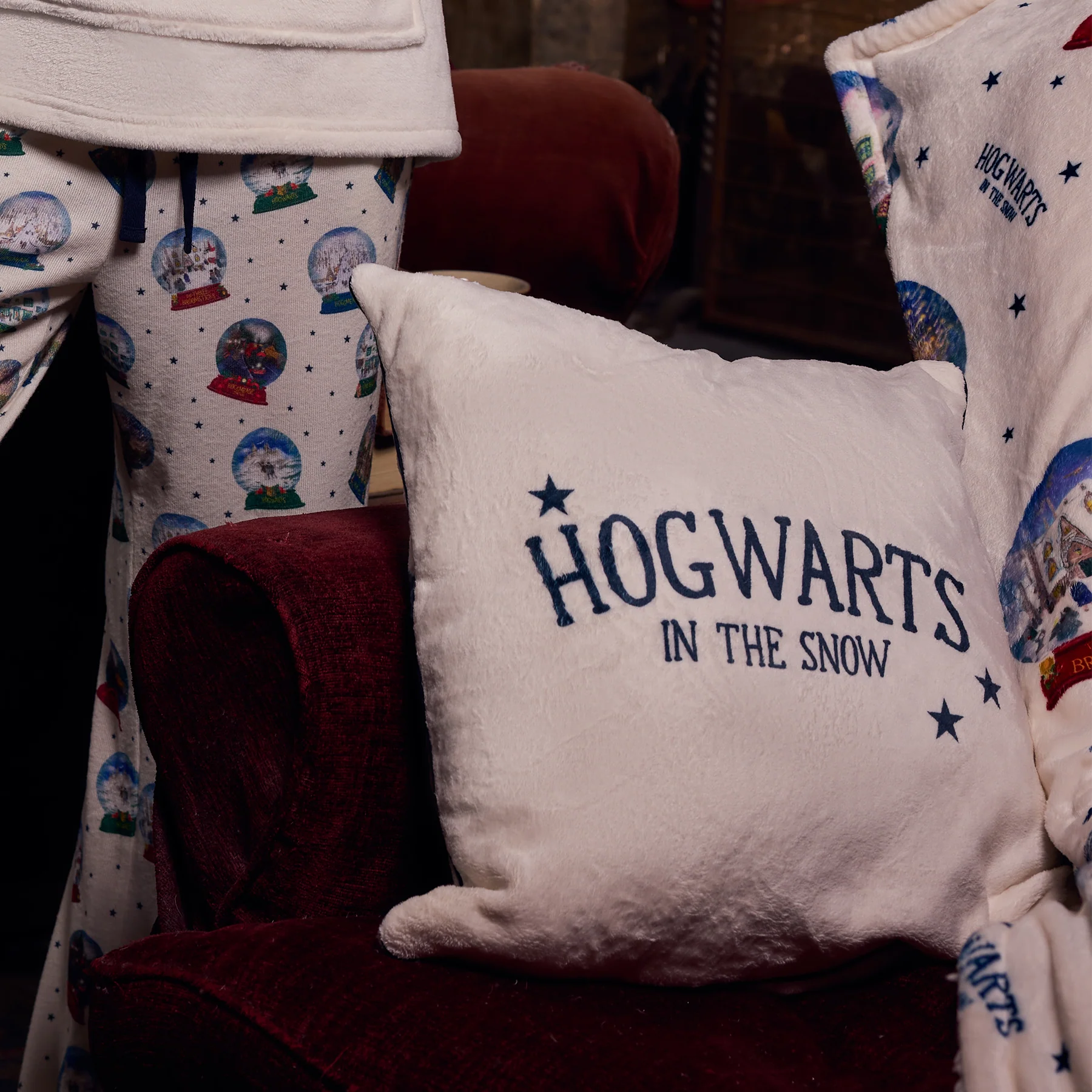 Hogwarts in the Snow Cushion Cover - Image 4