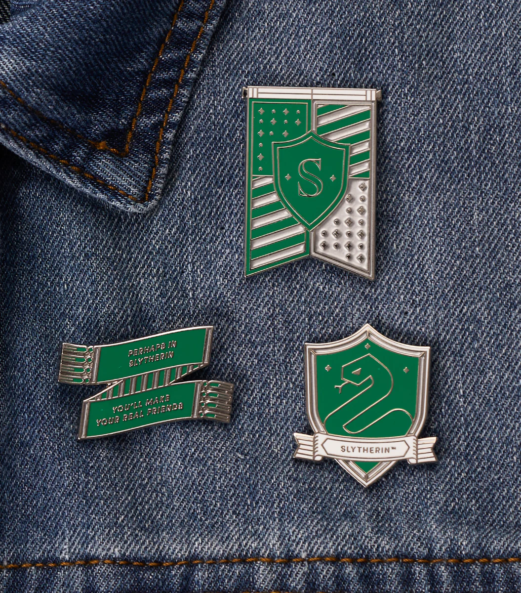 Slytherin House Crest Enamel Pin - Image 4